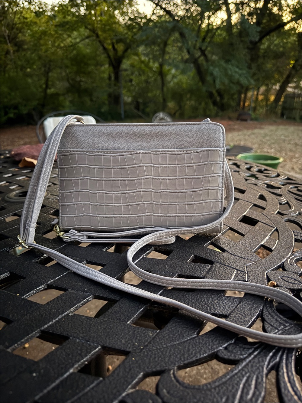 Women's Gray Croc-Textured Crossbody Bag